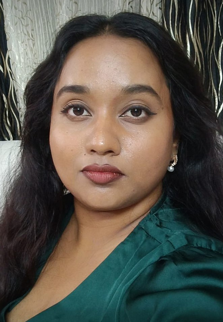 Deeksha Suresh Headshot