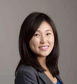 Qian (Cecilia) Feng Headshot